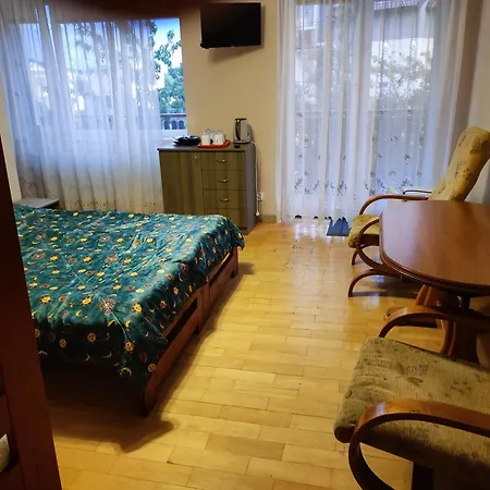 Cyprysik -pokoje Noclegowe *